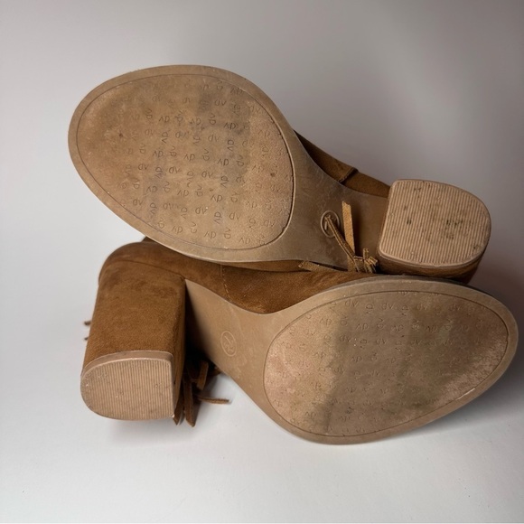 DV Dolce Vita Boots Womens 7.5 Fringe Booties Brown Leather Peep Toe Heeled Boho - Picture 10 of 12